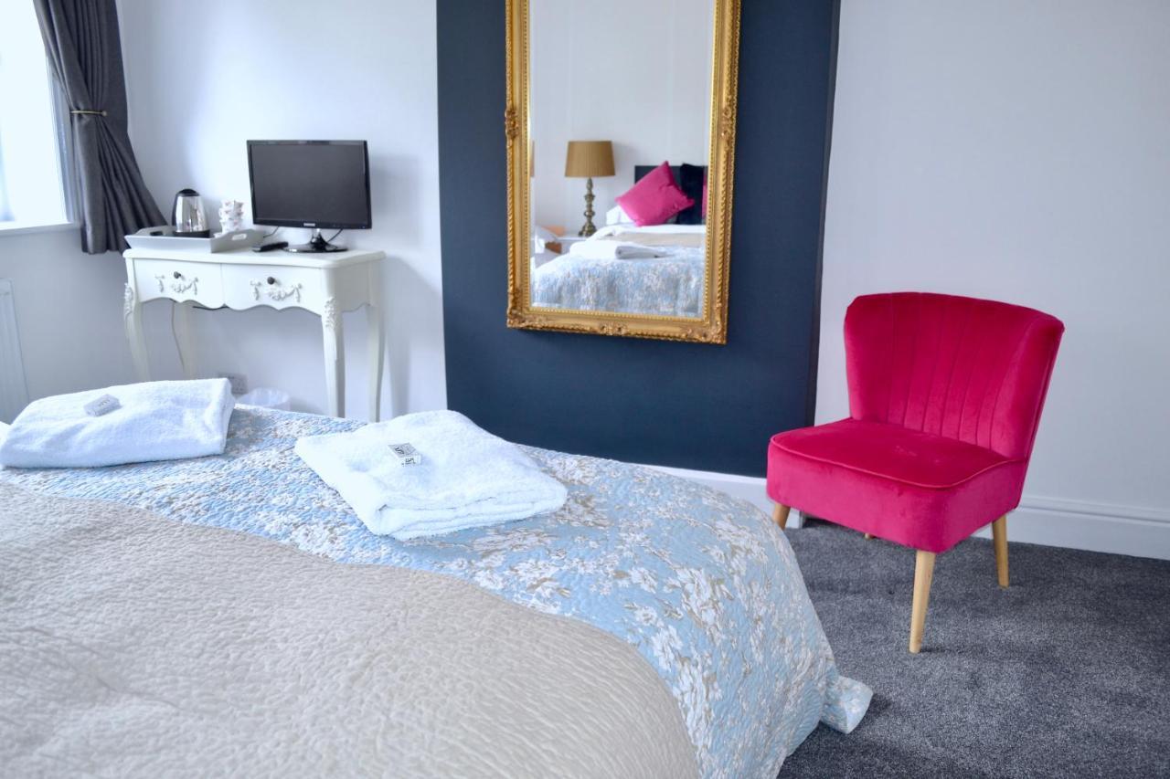 Hotel The Nags Head à Lyme Regis Extérieur photo