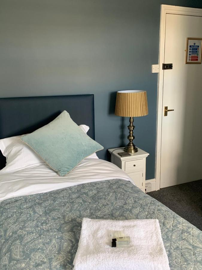 Hotel The Nags Head à Lyme Regis Extérieur photo
